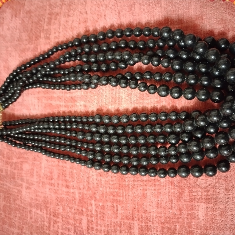 Beaded necklace